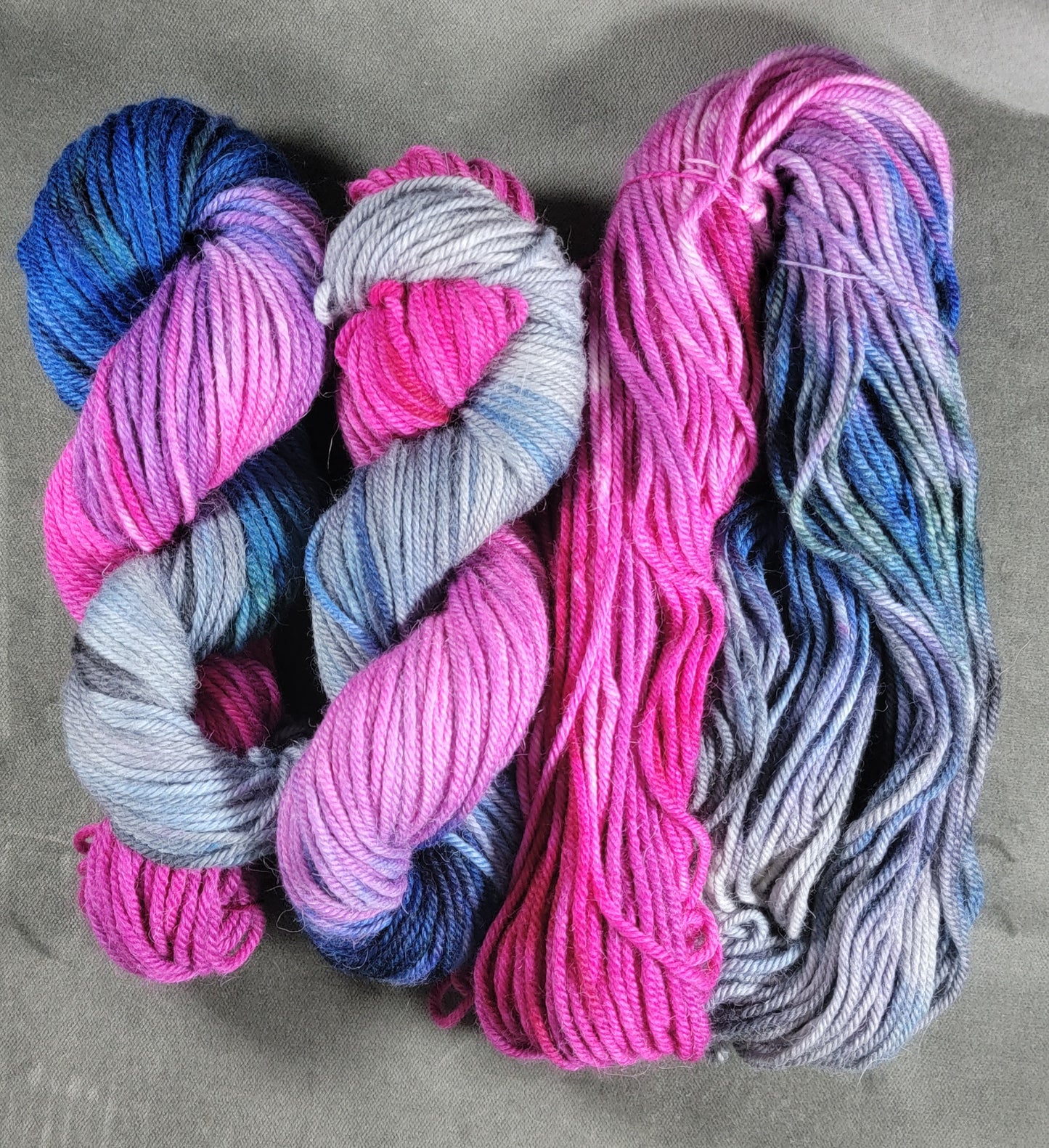 Hand Dyed Peruvian Highland Wool-Superfine Alpaca Yarn (NY)/Bulky
