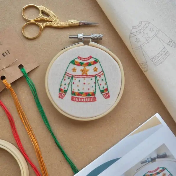 Mini Holiday Embroidery Kits